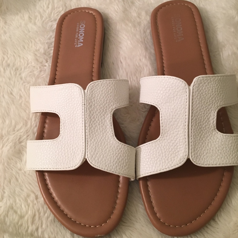 Sonoma White Flat Sandals, Size Large (8 to 9)